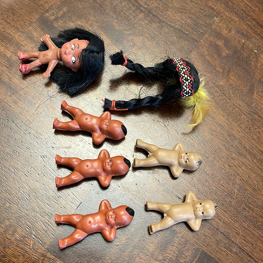 Tiny Native American craft babies